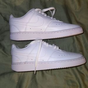 NIKE Court Vision Low Shoes sz 7.5 white